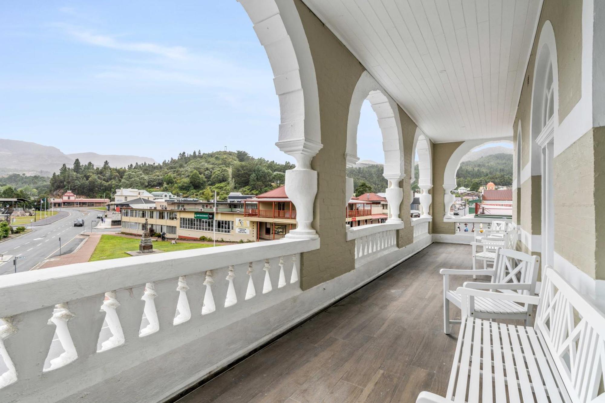 Empire Hotel كوينزتاون المظهر الخارجي الصورة